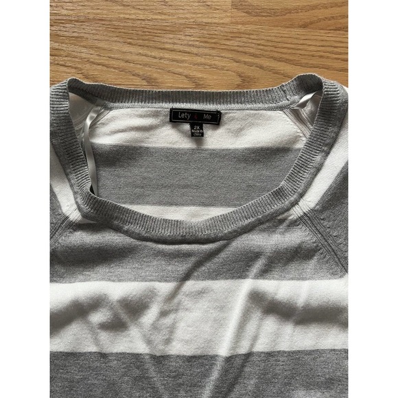 Lety & Me Lynne Pullover Long Sleeve Stripe Shirt (Size 2X, Light Grey) - Picture 2 of 2